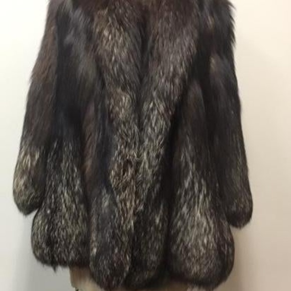 Mid Length Dark Silver Fox Real Fur Wrap - Picture 7 of 8
